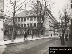 Forhåbningsholms Allé  set fra Gammel Kongevej april 1914.jpg